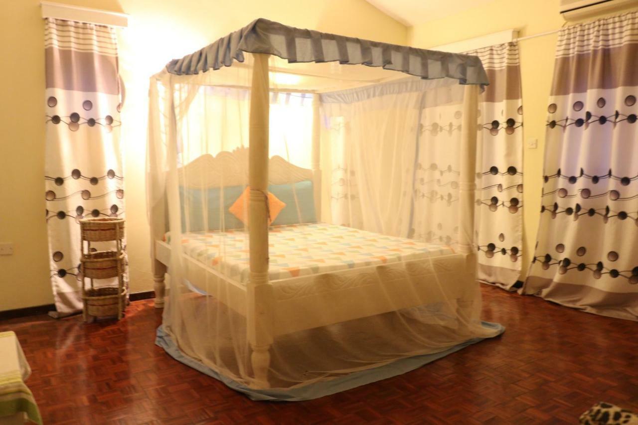 Jua Baharini Bed & Breakfast Malindi Eksteriør bilde