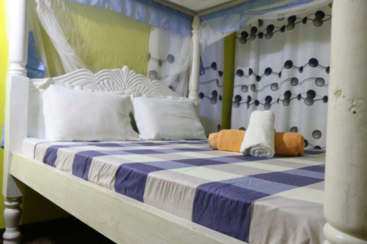 Jua Baharini Bed & Breakfast Malindi Eksteriør bilde