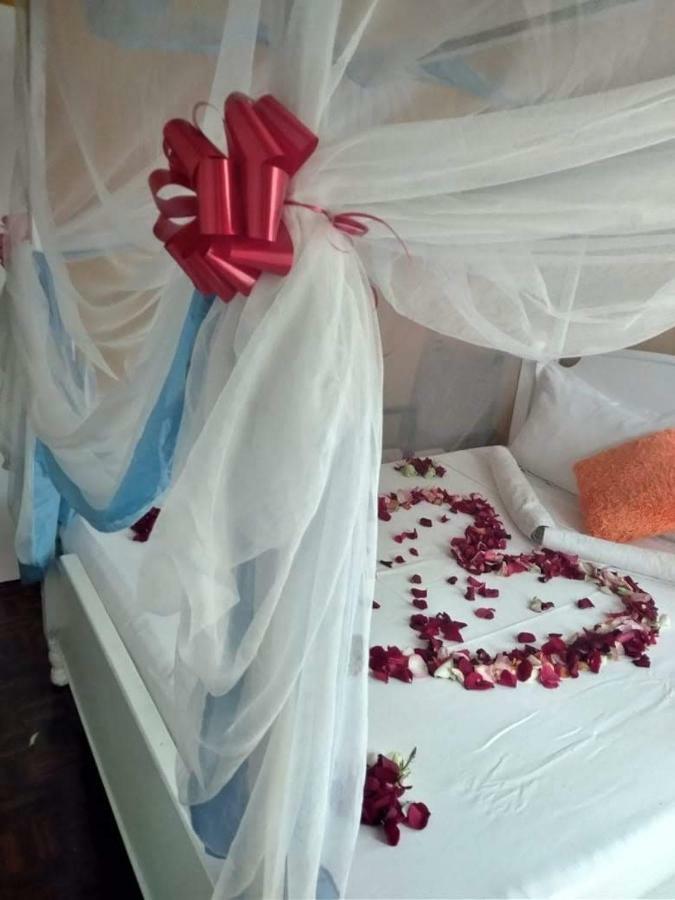 Jua Baharini Bed & Breakfast Malindi Eksteriør bilde